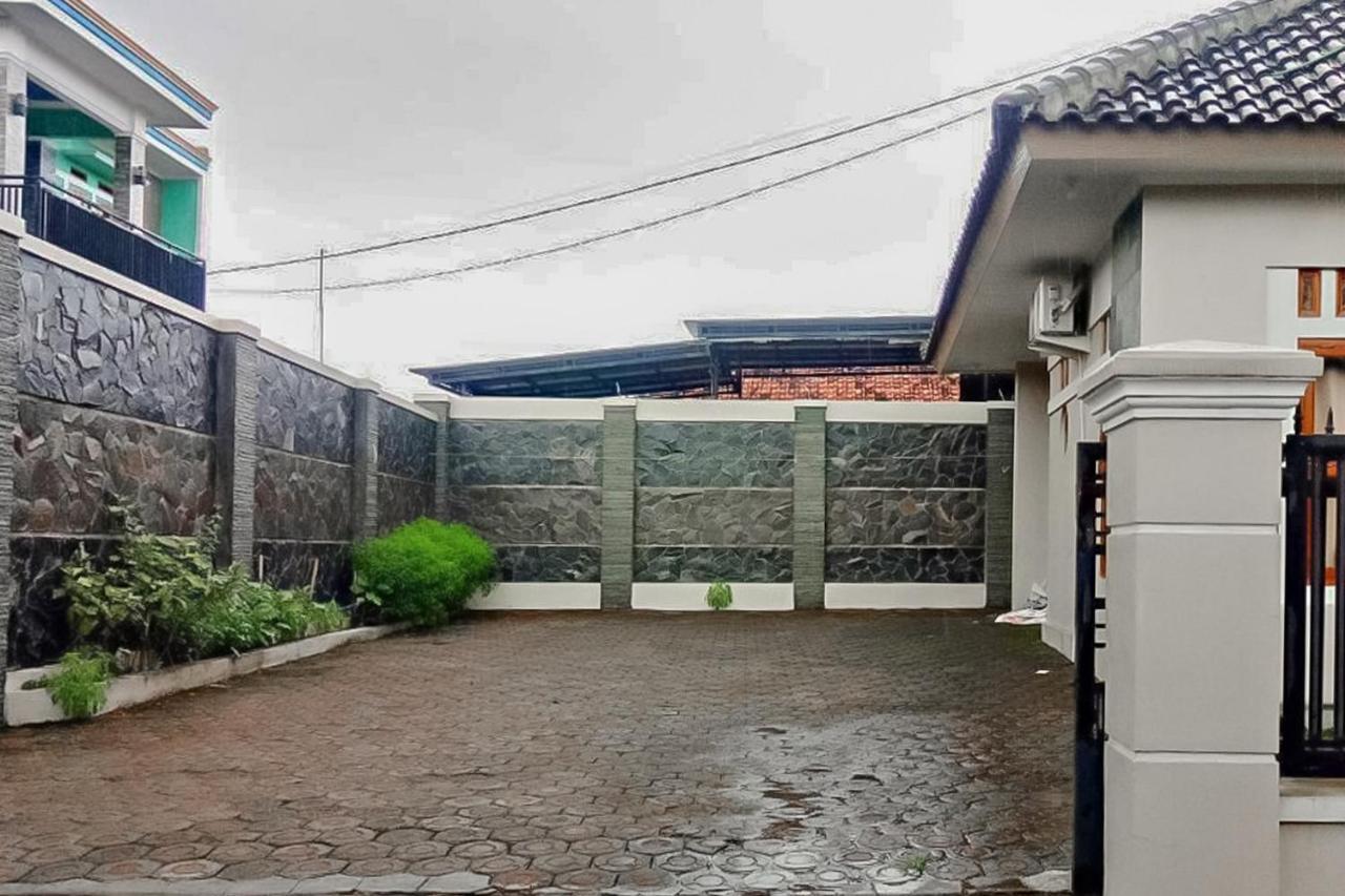 Wisma Andali Syariah Near Rsud Cideres มาจาเลงกา ภายนอก รูปภาพ